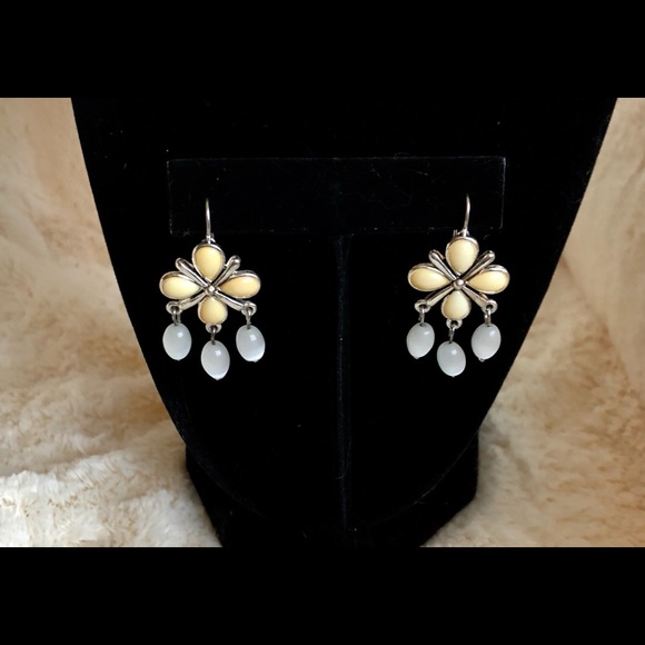 New York and company necklace and earrings - Picture 3 of 7